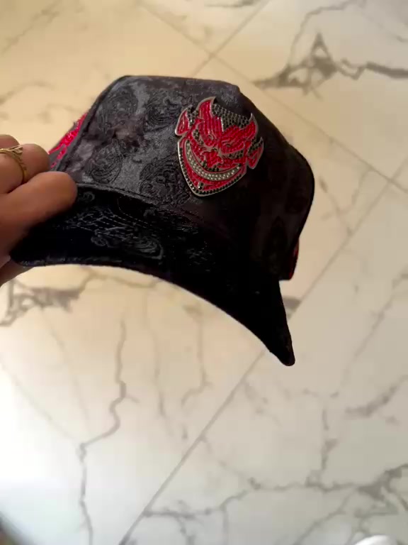 @_MR.CAPS_