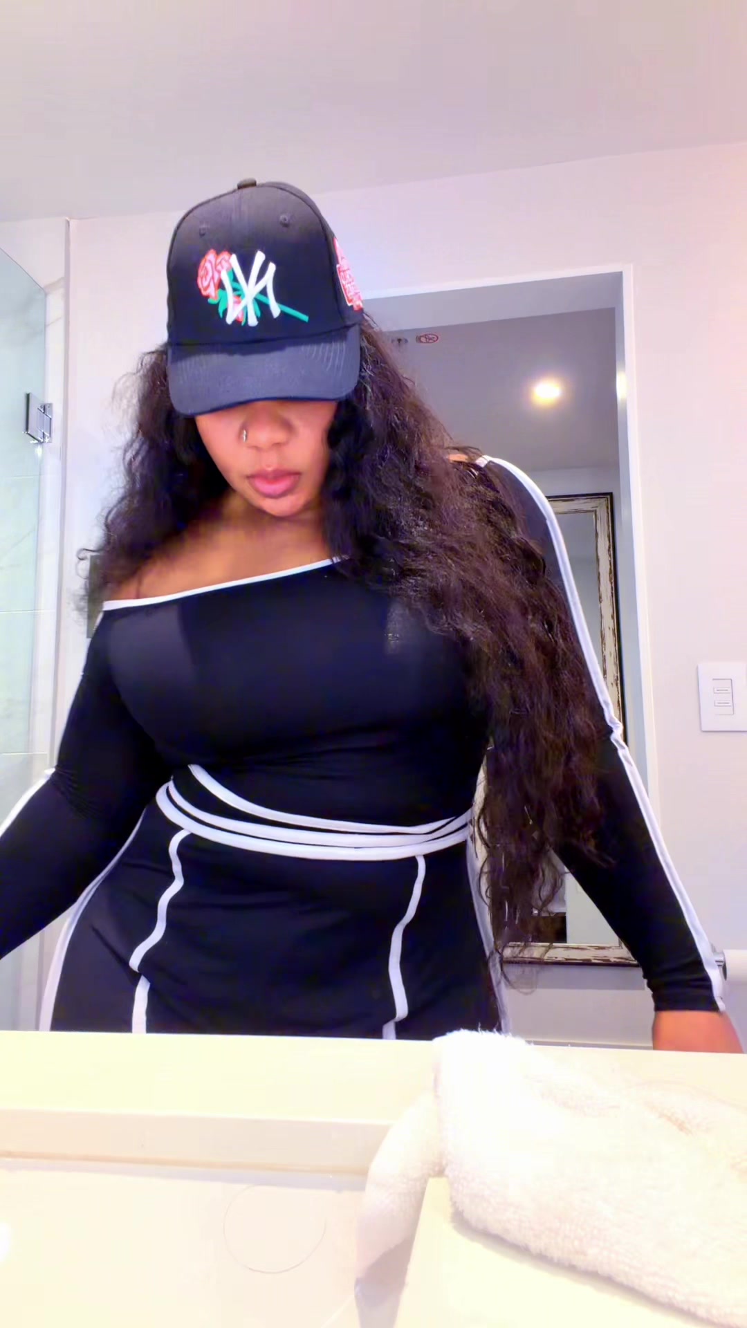 @LolaTokfinds