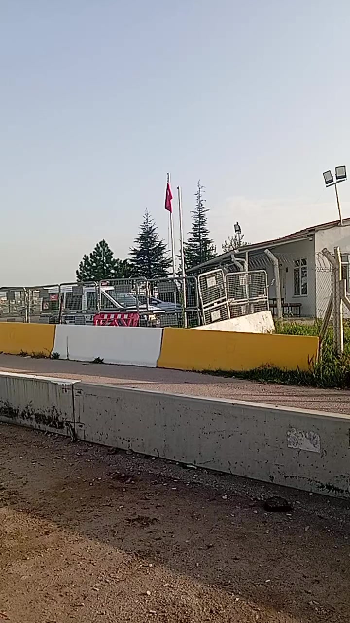@🕊️