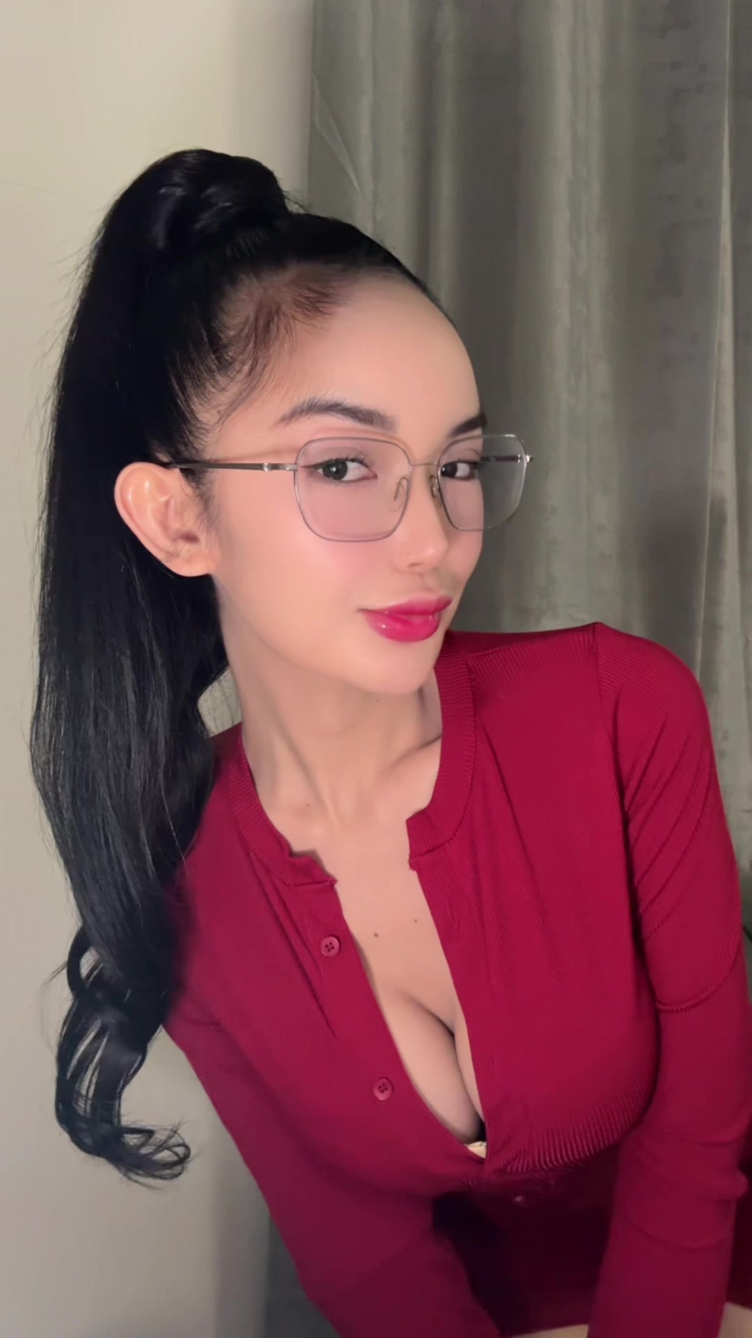 @holly.mo11y