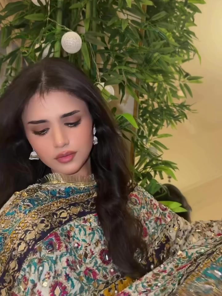 @(𝙬𝙝𝙮𝙖𝙡𝙬𝙖𝙮𝙨_اقصیٰ✯🥴•°