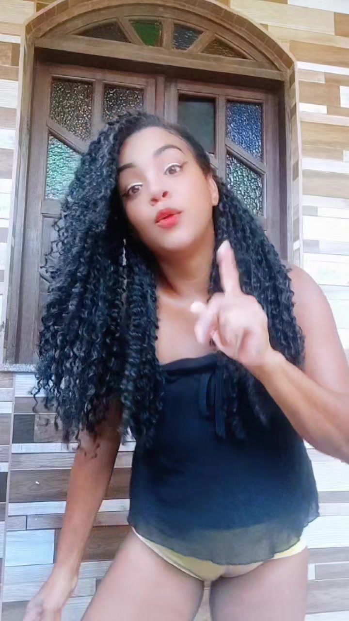@Lucy a guria do short sexy