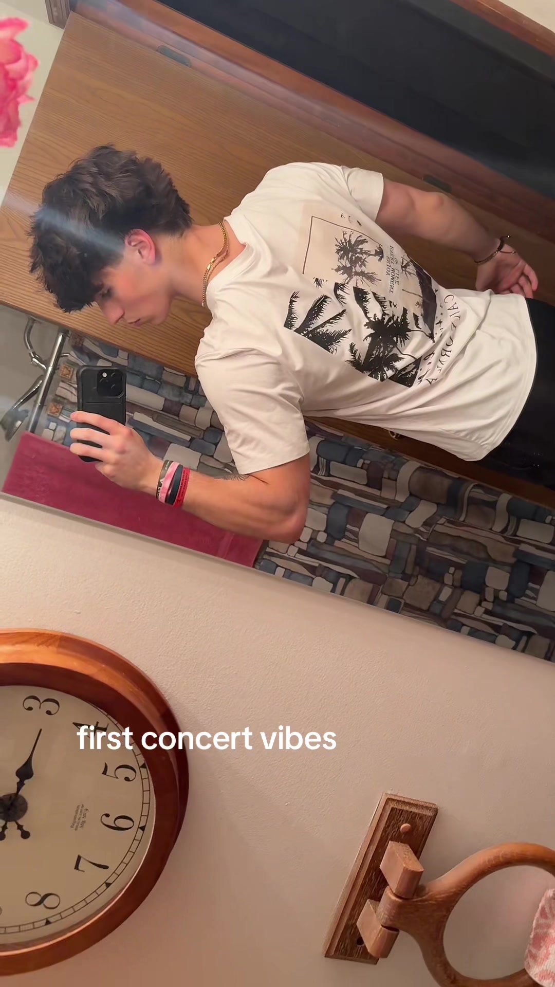 @AJ 🪿