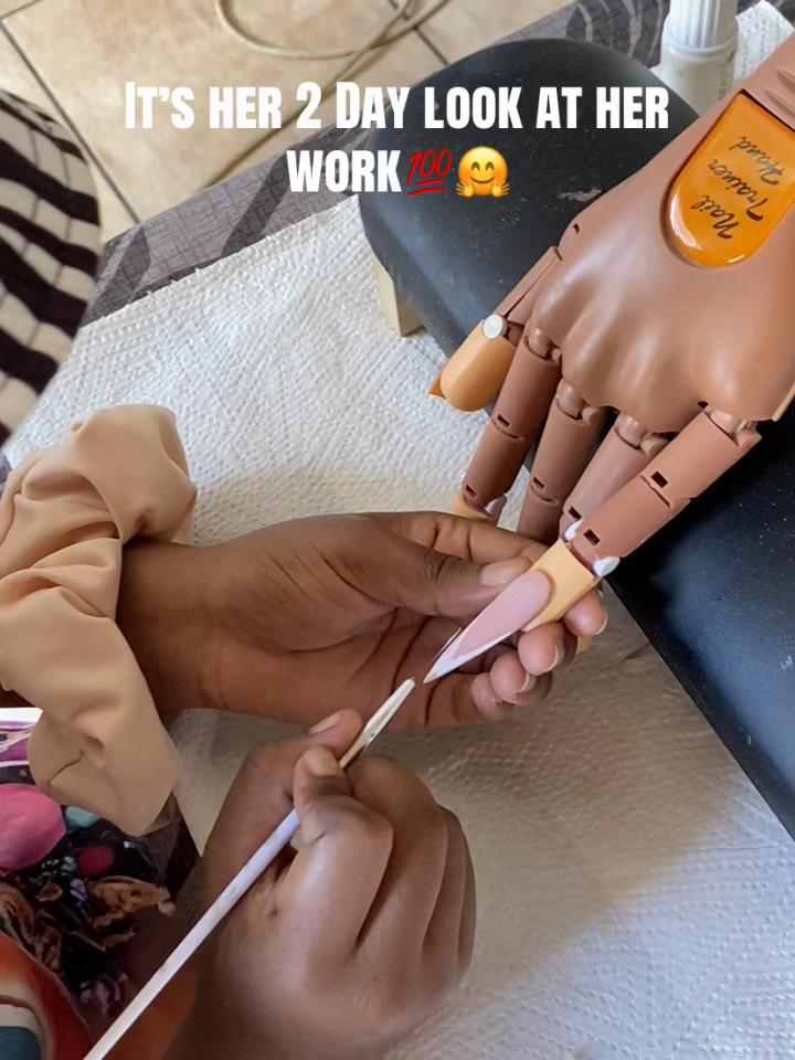 @Dzungie's Nail Bar