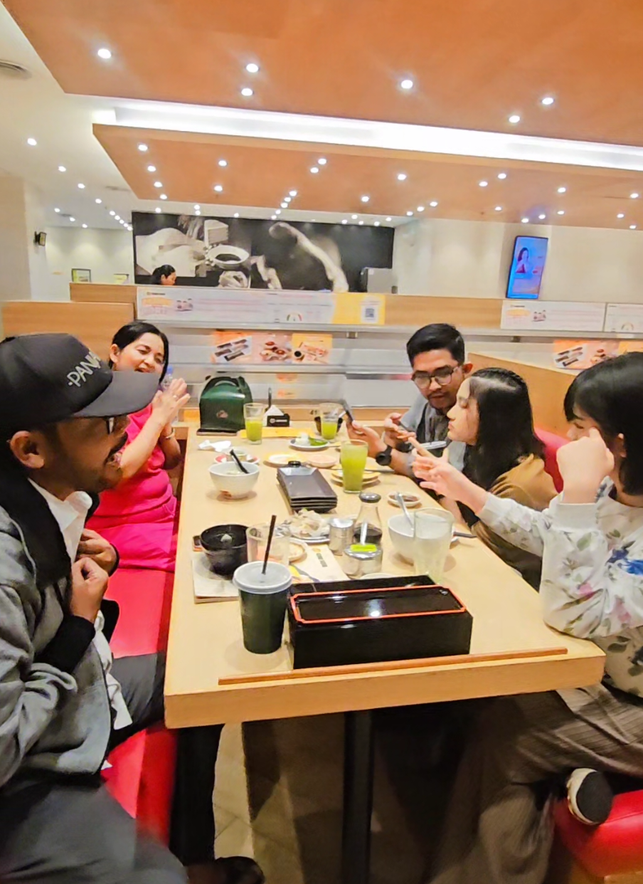 @Tuan & NyonyaVanzaith