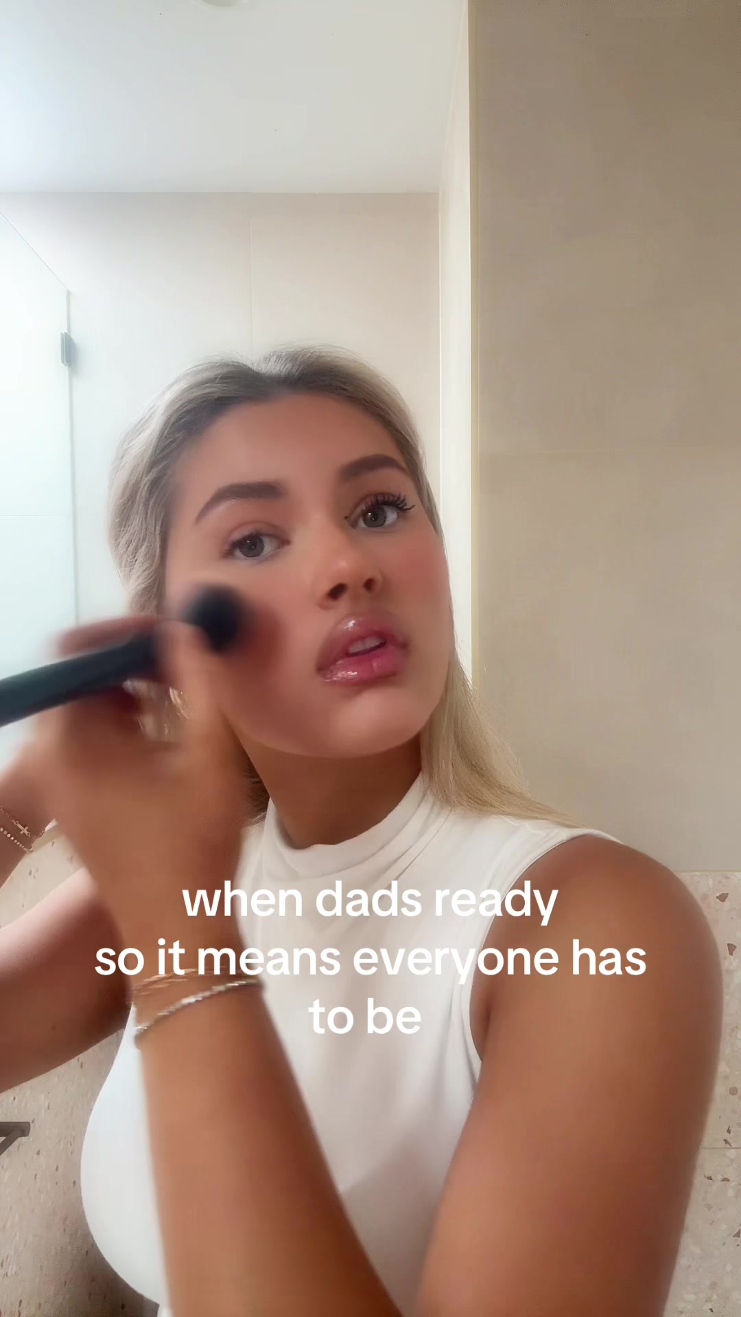@stevieholland