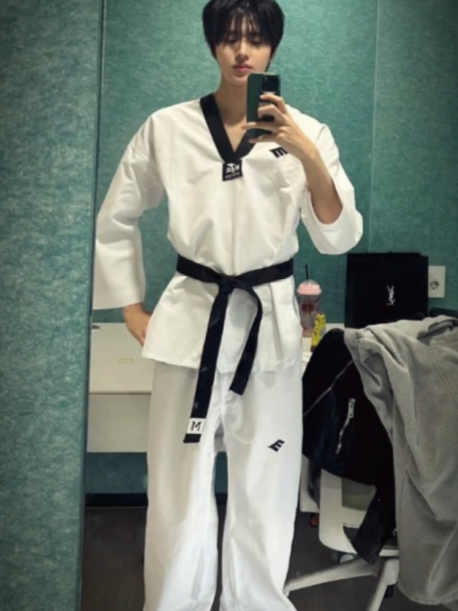 @Hằng 🌜