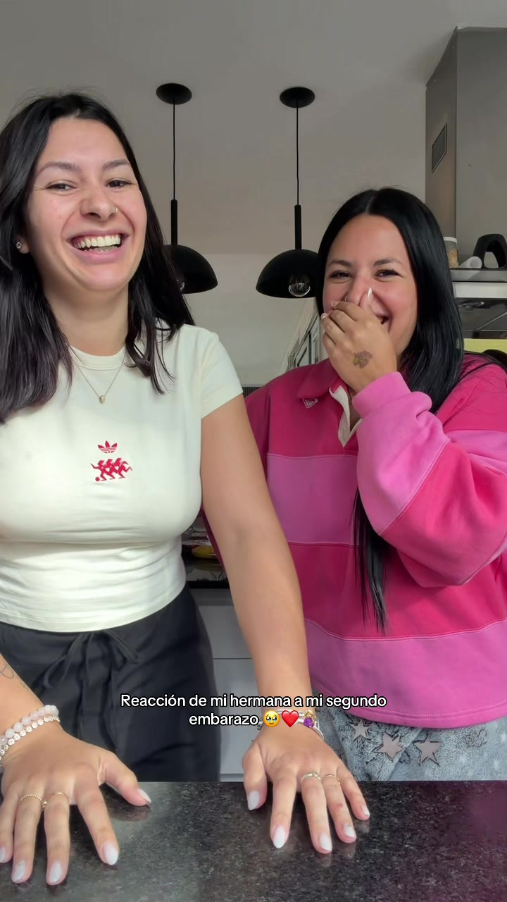 @𝑬𝒍𝒊 𝑴𝒐𝒍𝒊𝒏𝒂