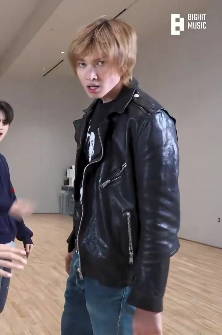 @YJ