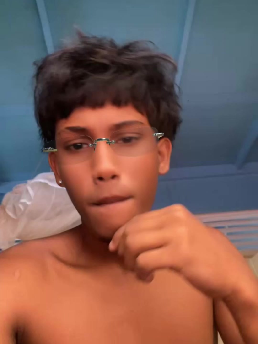 @Ajay🐊💤