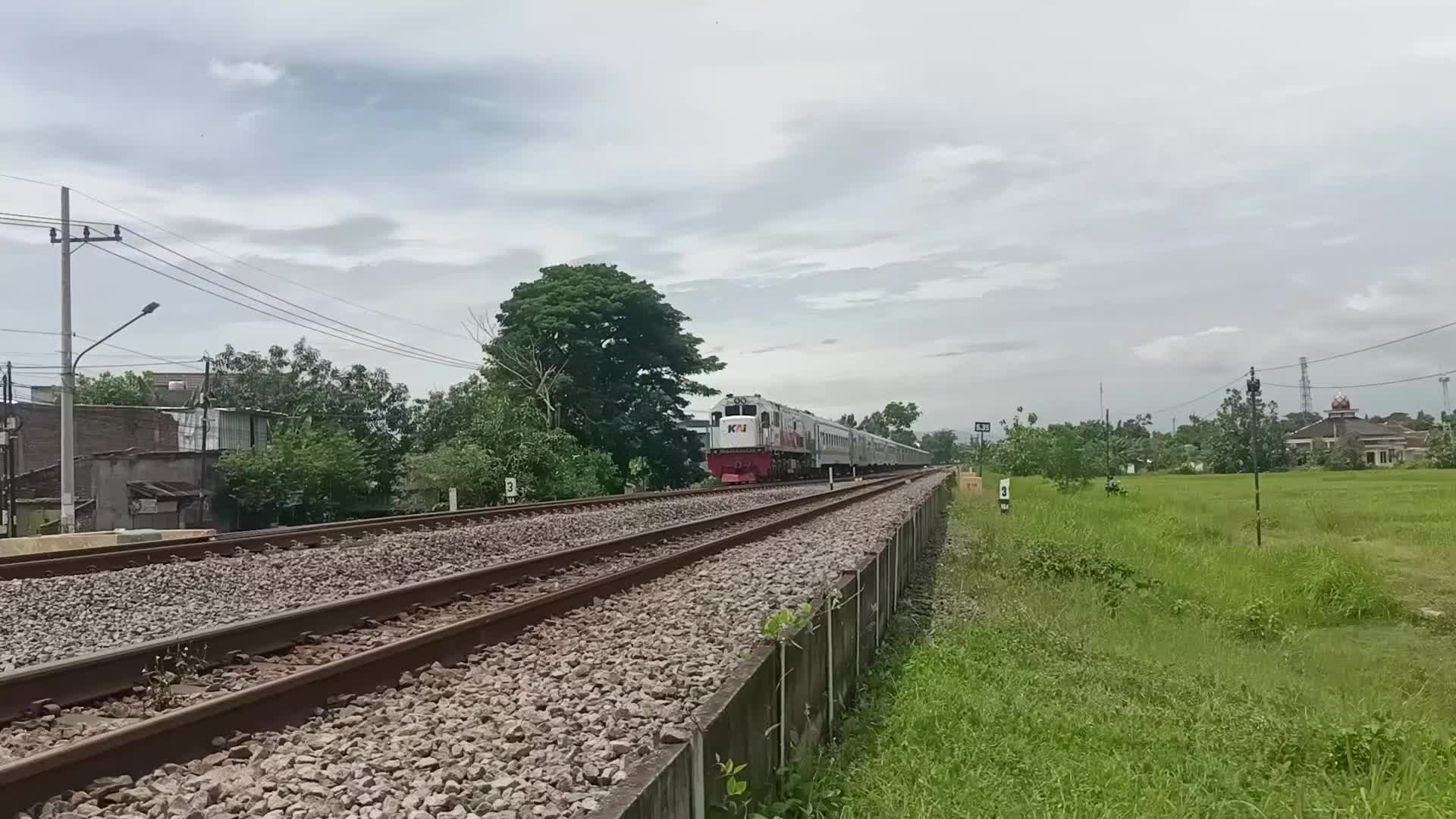 @Animasi AM Railfans 121 KAI