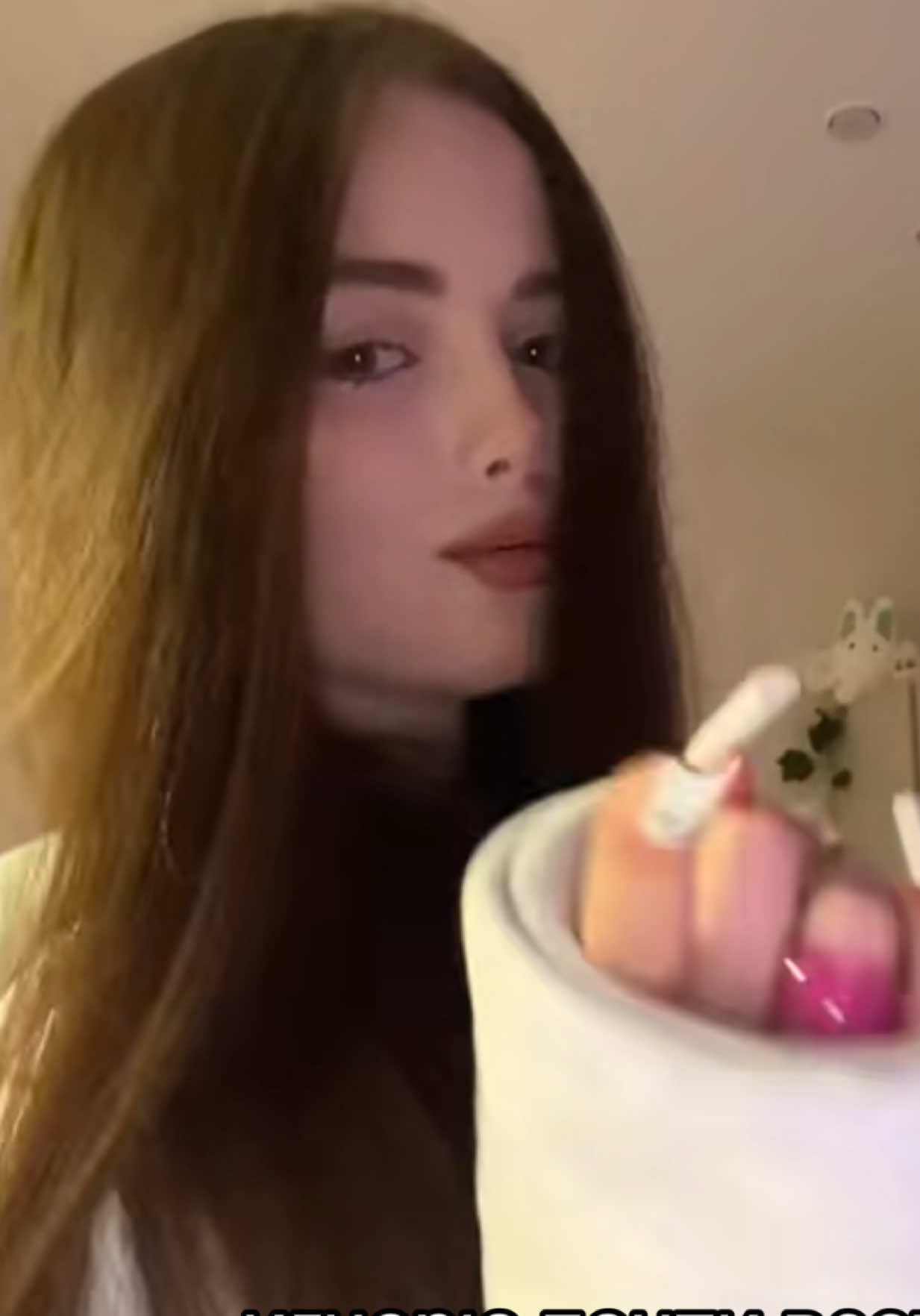 @нелинова¿