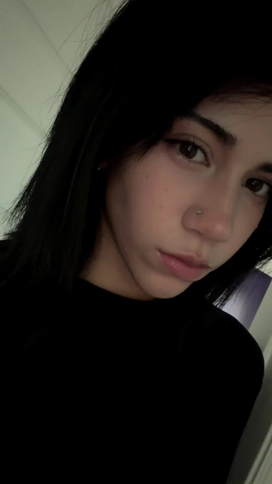 @:3