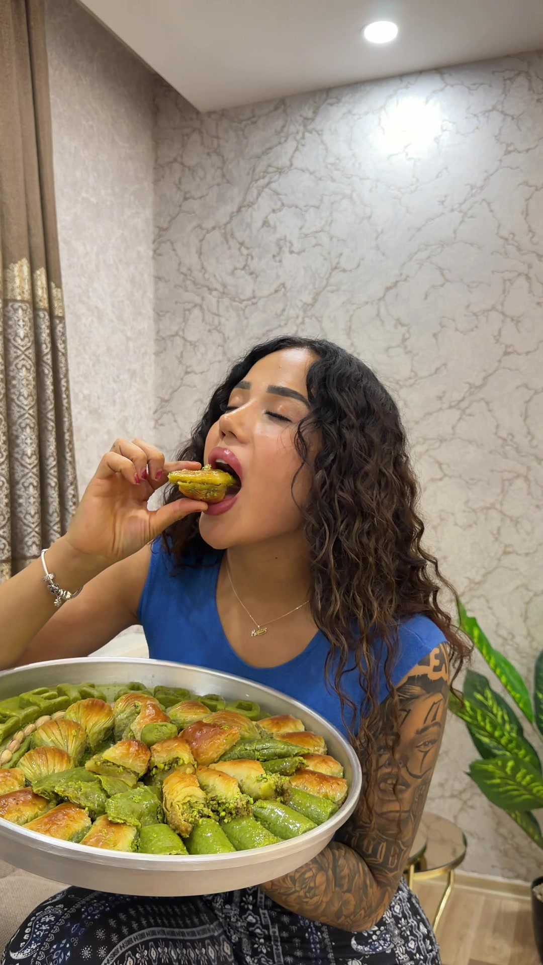 @melekazad
