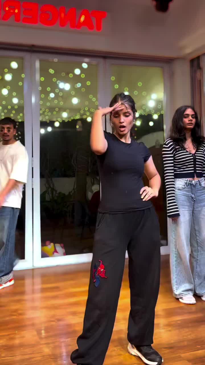 @AkshitaDwivedi