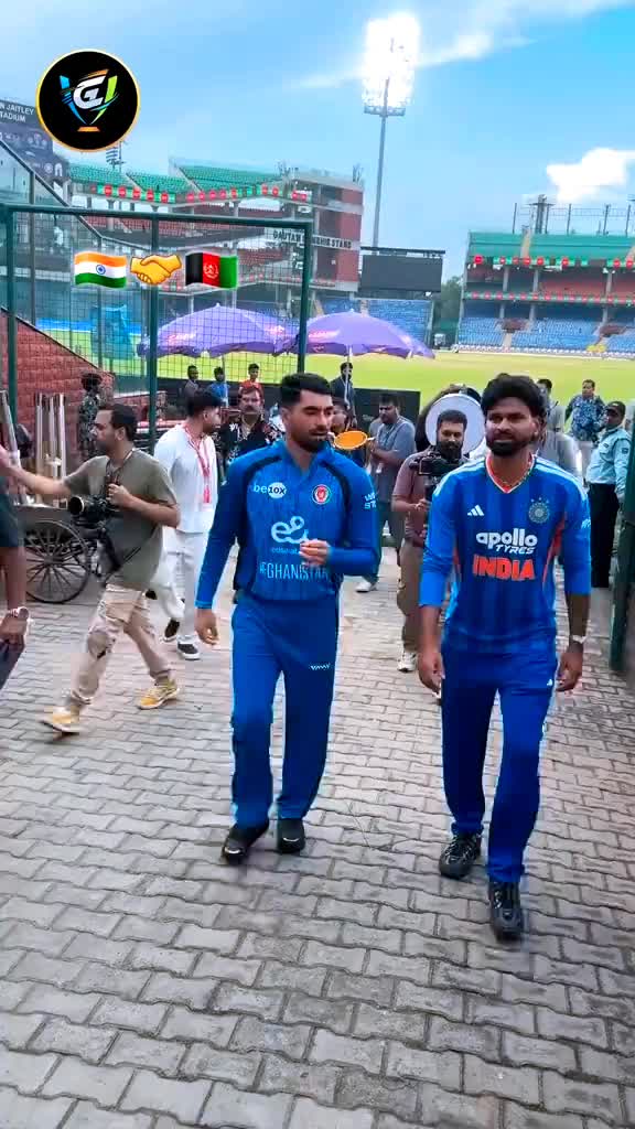 @NAVEEN UL HAQ 🔙