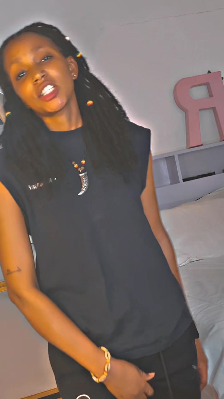 @BL&Atilde;CK PEARL 🖤🌚💫