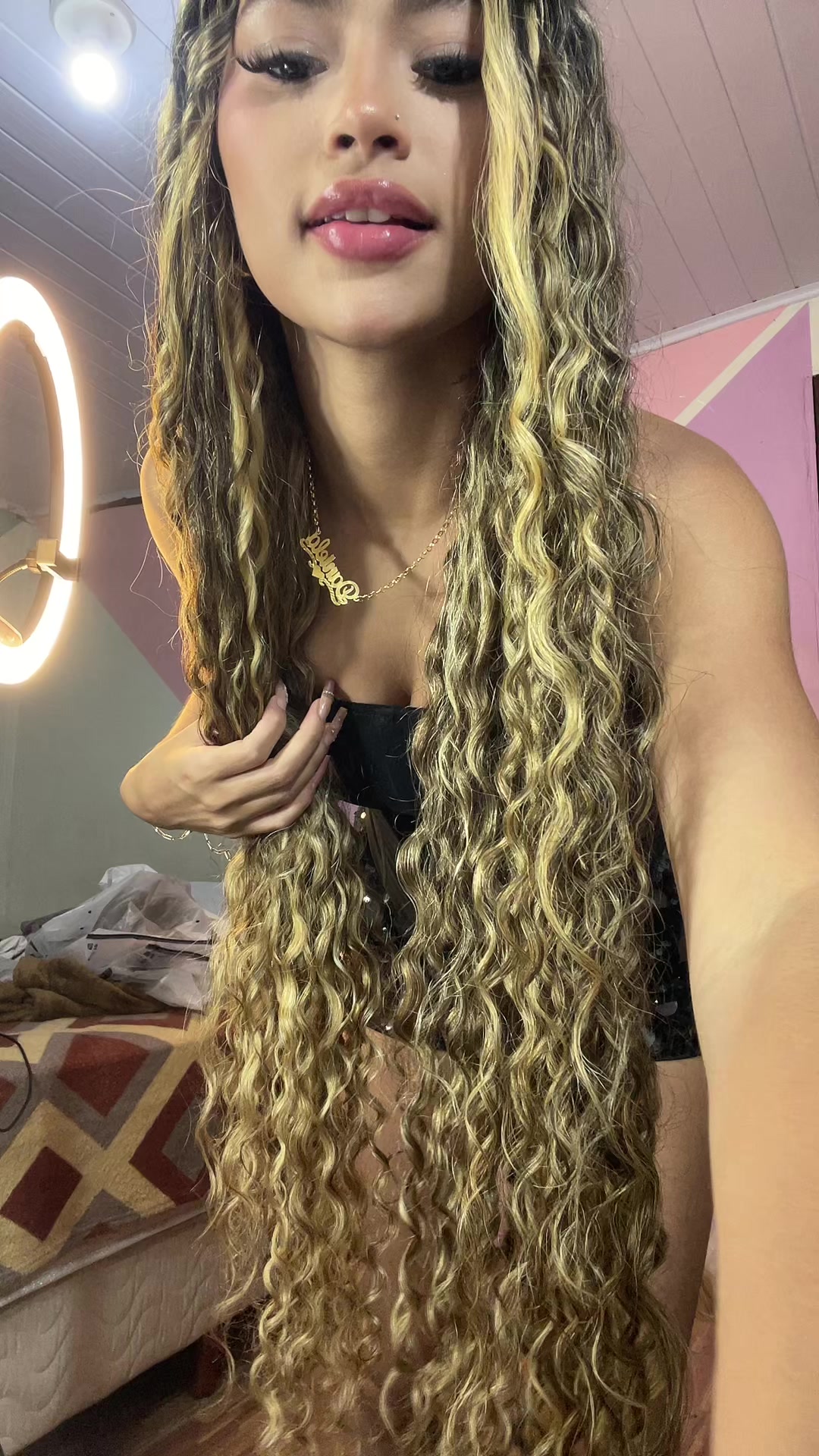 @daniela