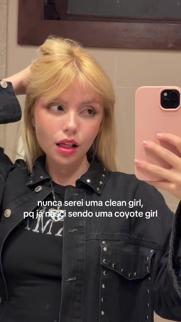@𝐌