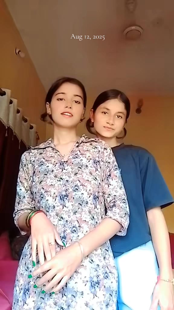 @Aarti🦋