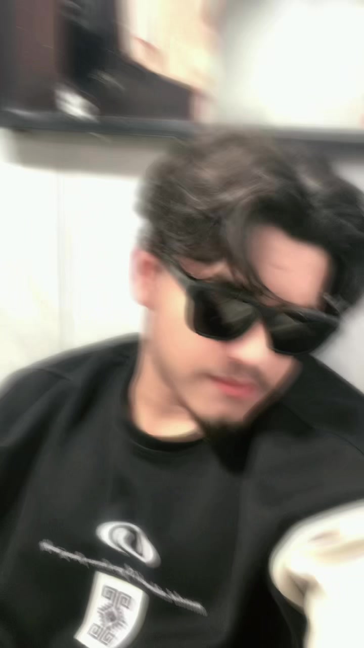 @ᴇꪝ𝚁^Zᴜʙᴀᴇʀ