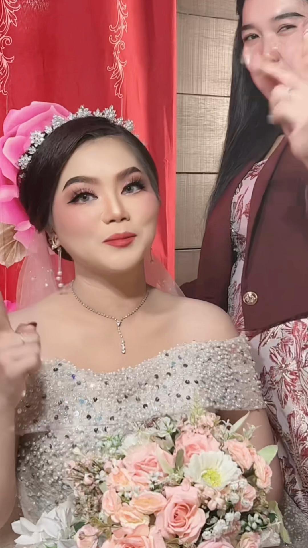 @✨Ayu Ariska Kubar_25✨