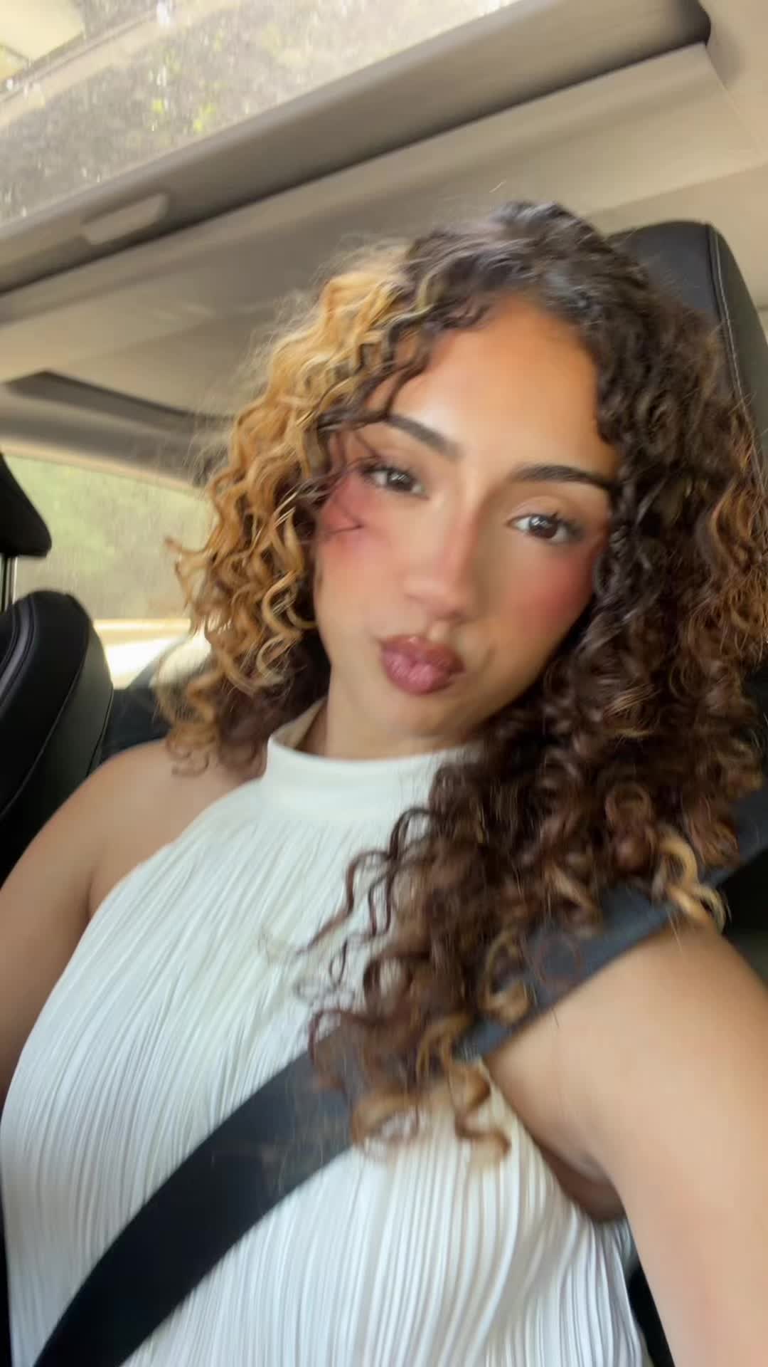 @bellabae