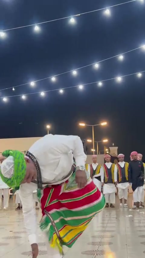 @ڤرقة آخوإن عـآيٌـل🤍🌼.