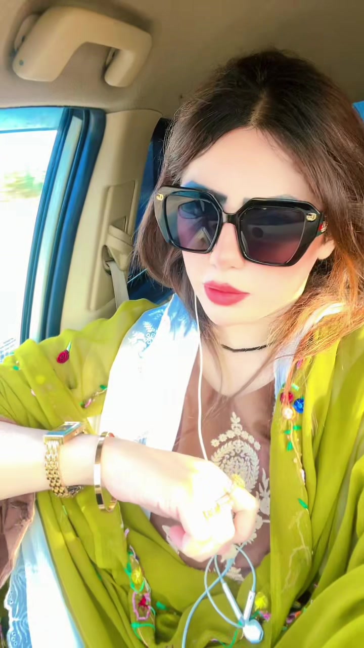 @Nusrat_Pathan