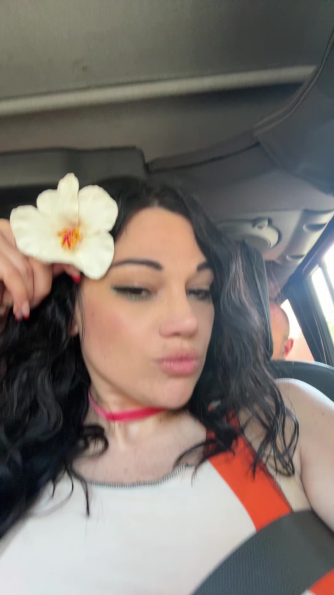 @itsmonaazar