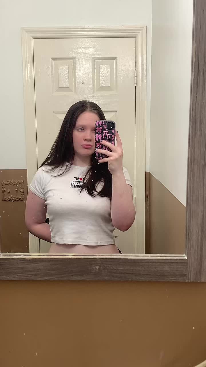 @Shay🦋.