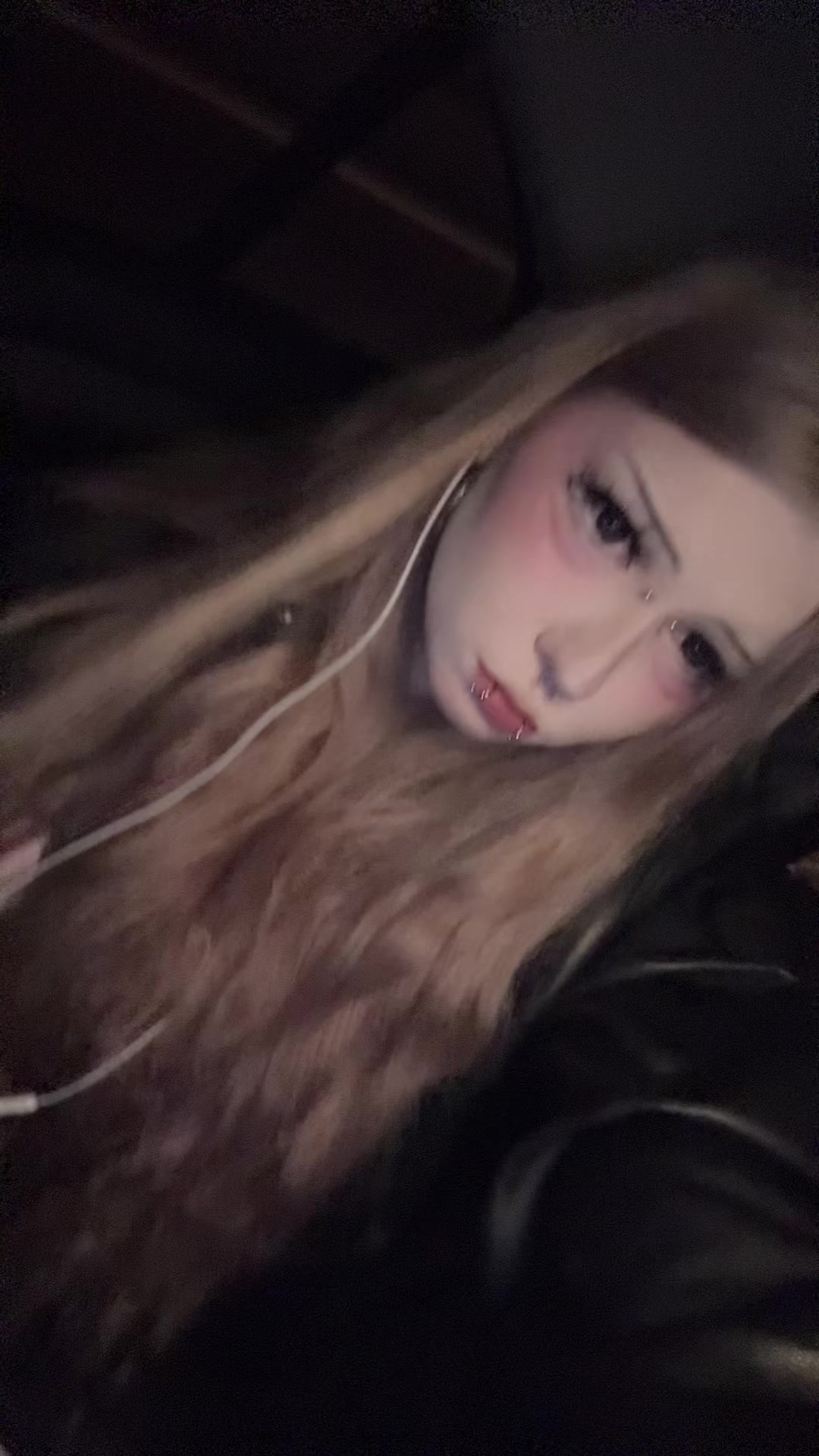 @лола <33