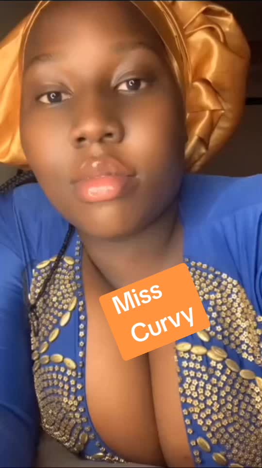 @Miss curvy 🥰