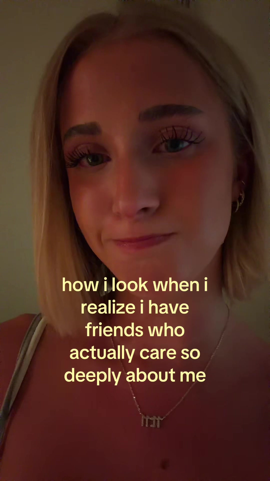 @theelliebarker