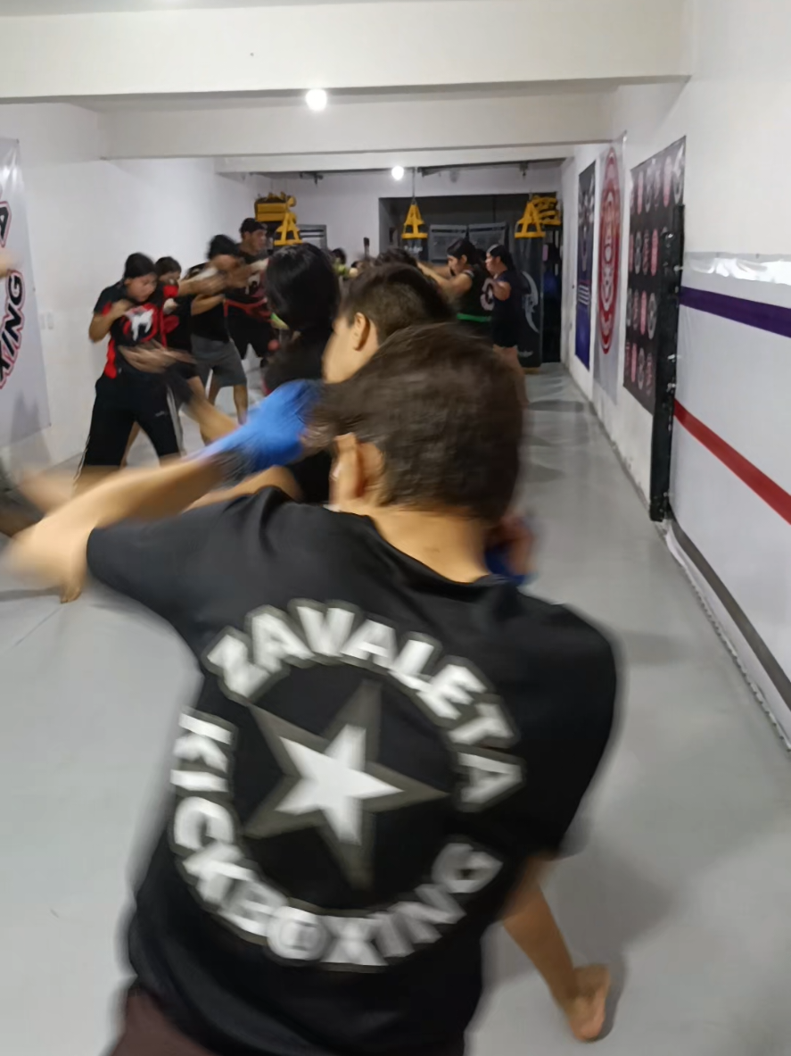 @ZavaletaKickboxing_mma