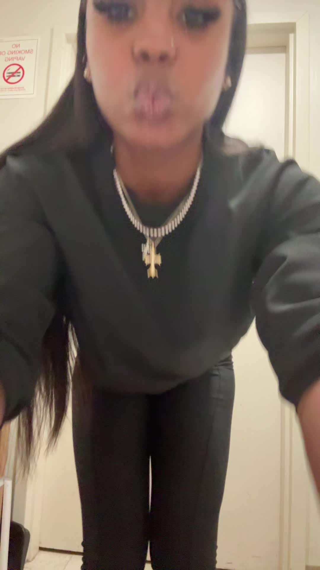 @Lia