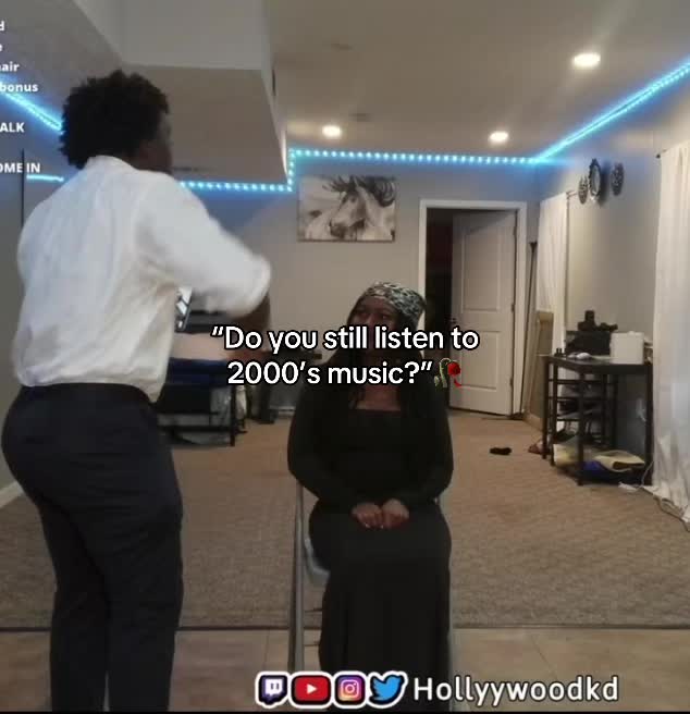 @Twitch: hollyywoodkd
