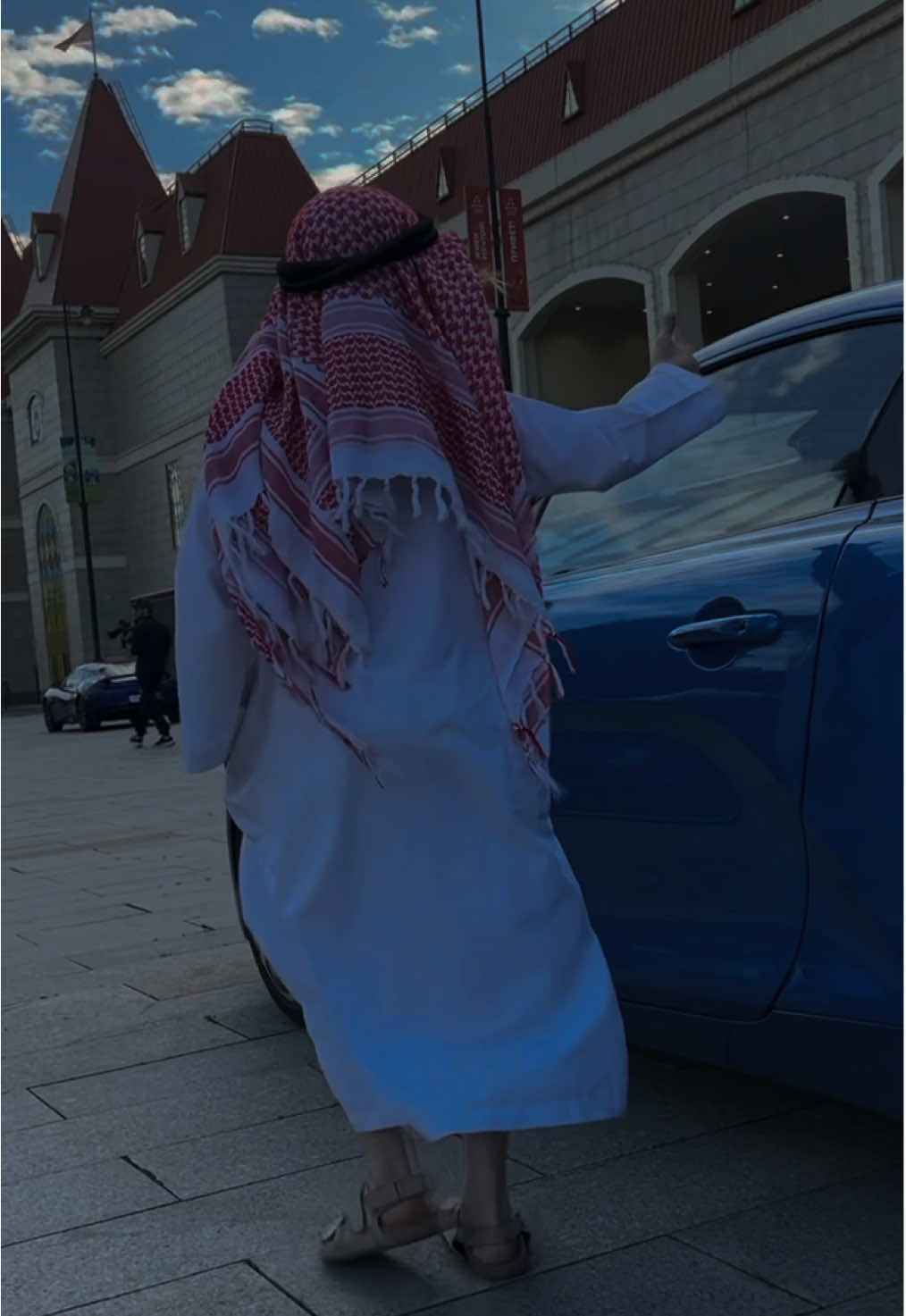 @elasadhabibi