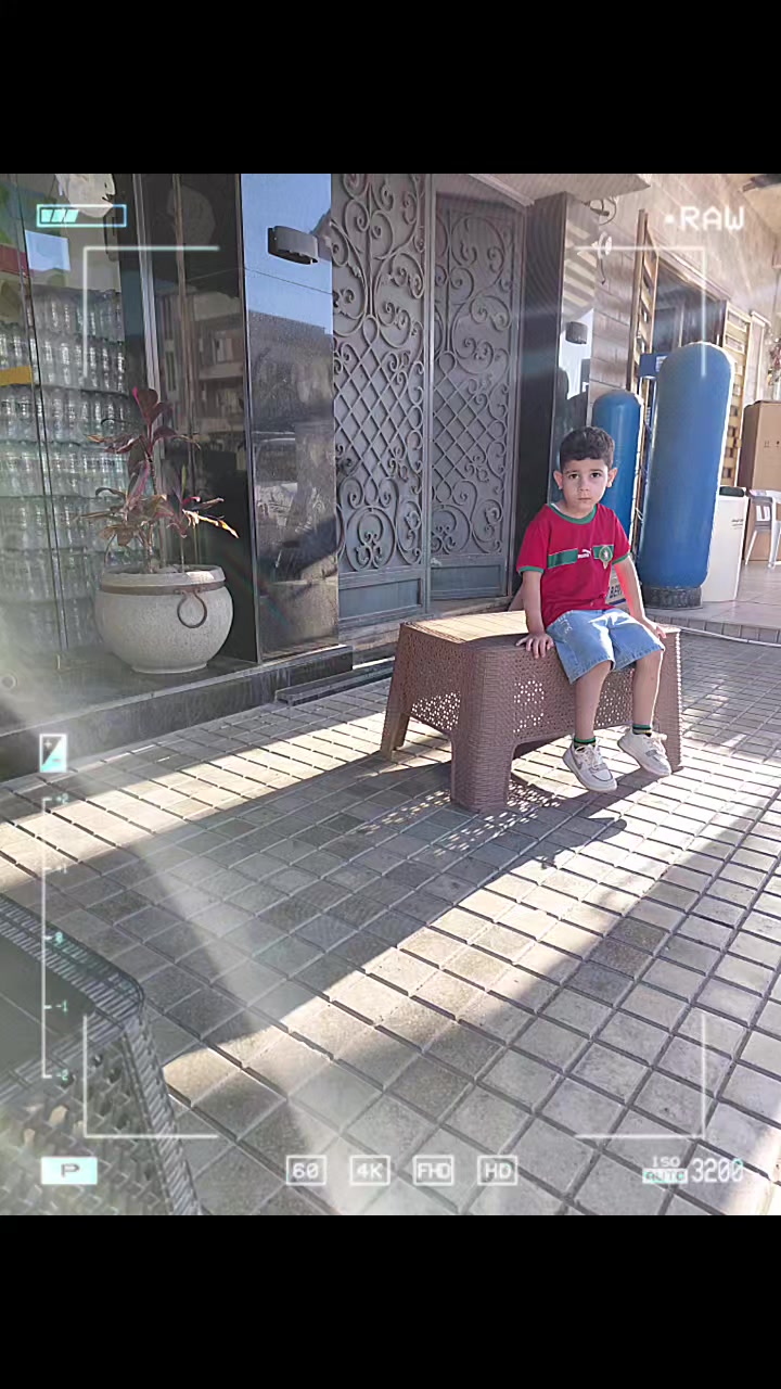 @عالم الشباب البيضاء