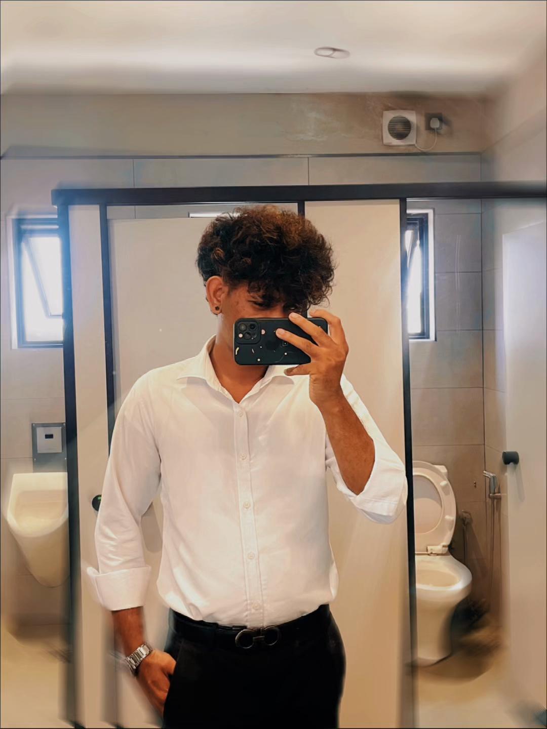 @Oshada De silva⛩️
