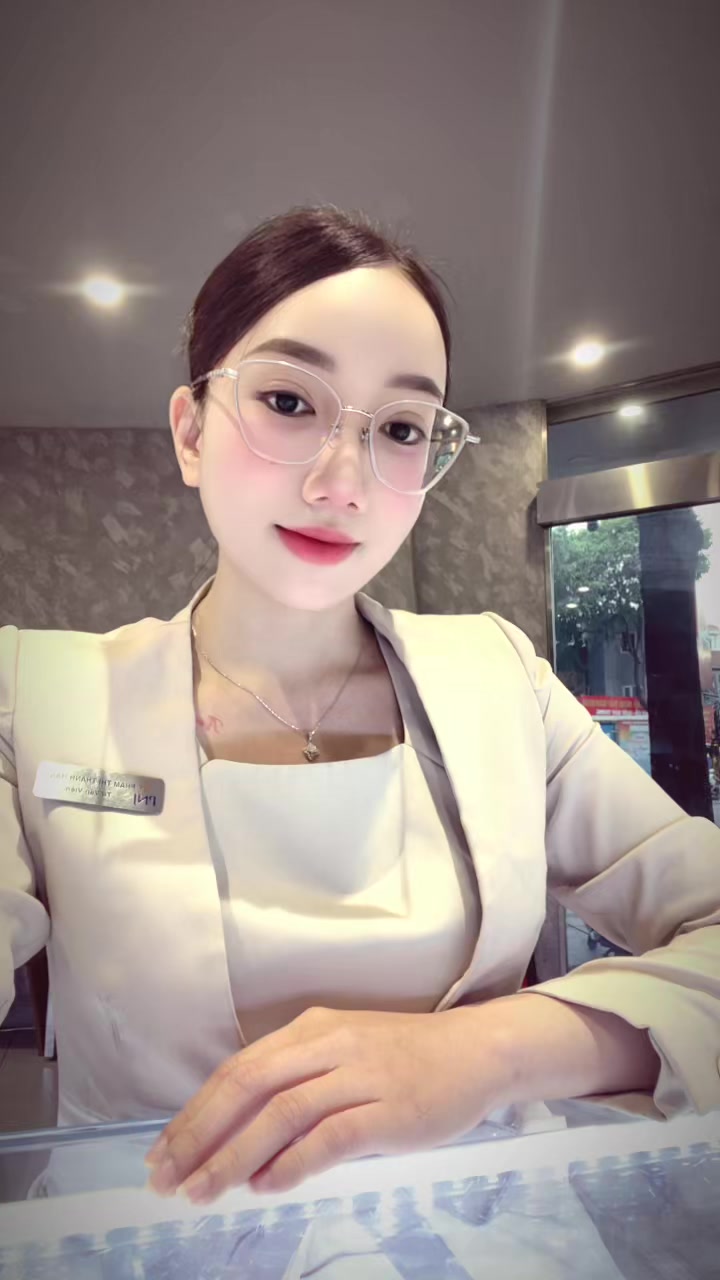 @𝑻𝒉𝒂𝒏𝒉 𝑯𝒂̆̀𝒏𝒈🩵