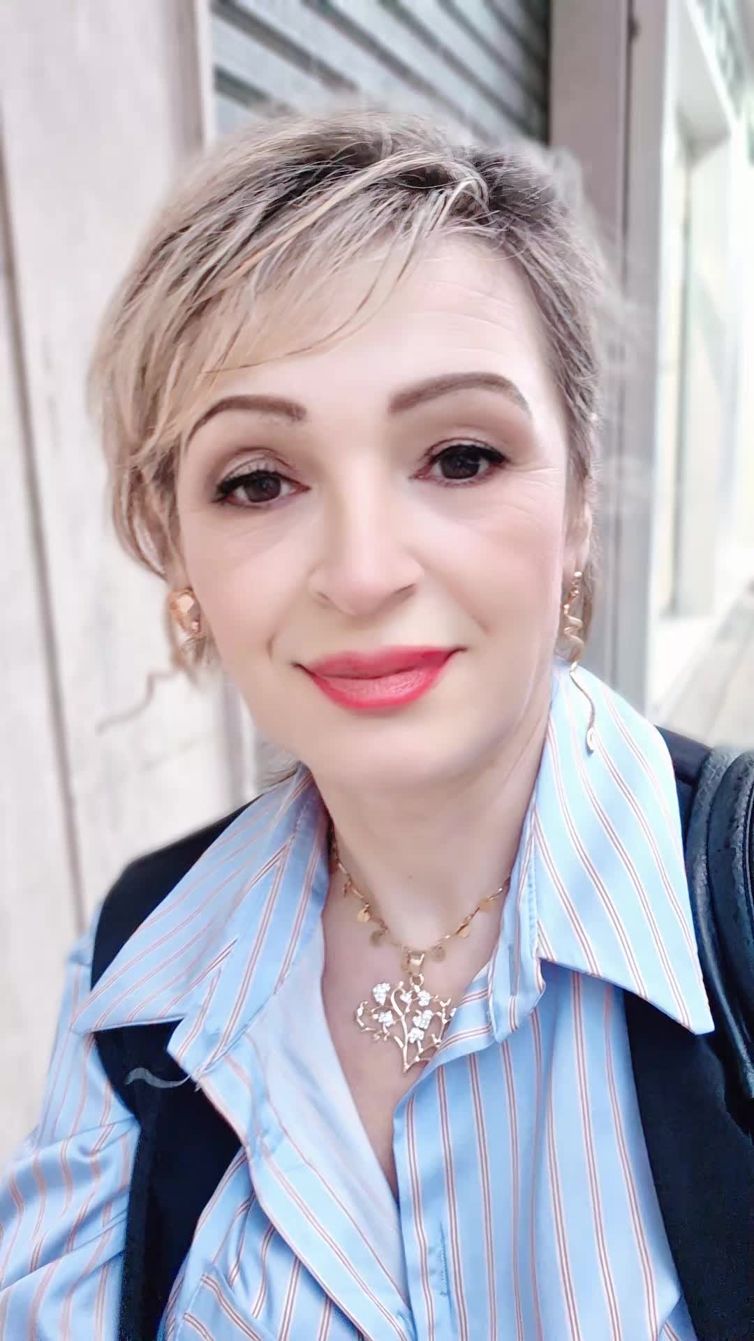 @GIULLIA FATA DE LA IA IASI