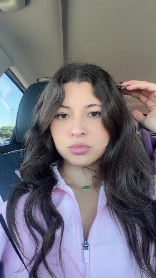 @Kristelmarquezz