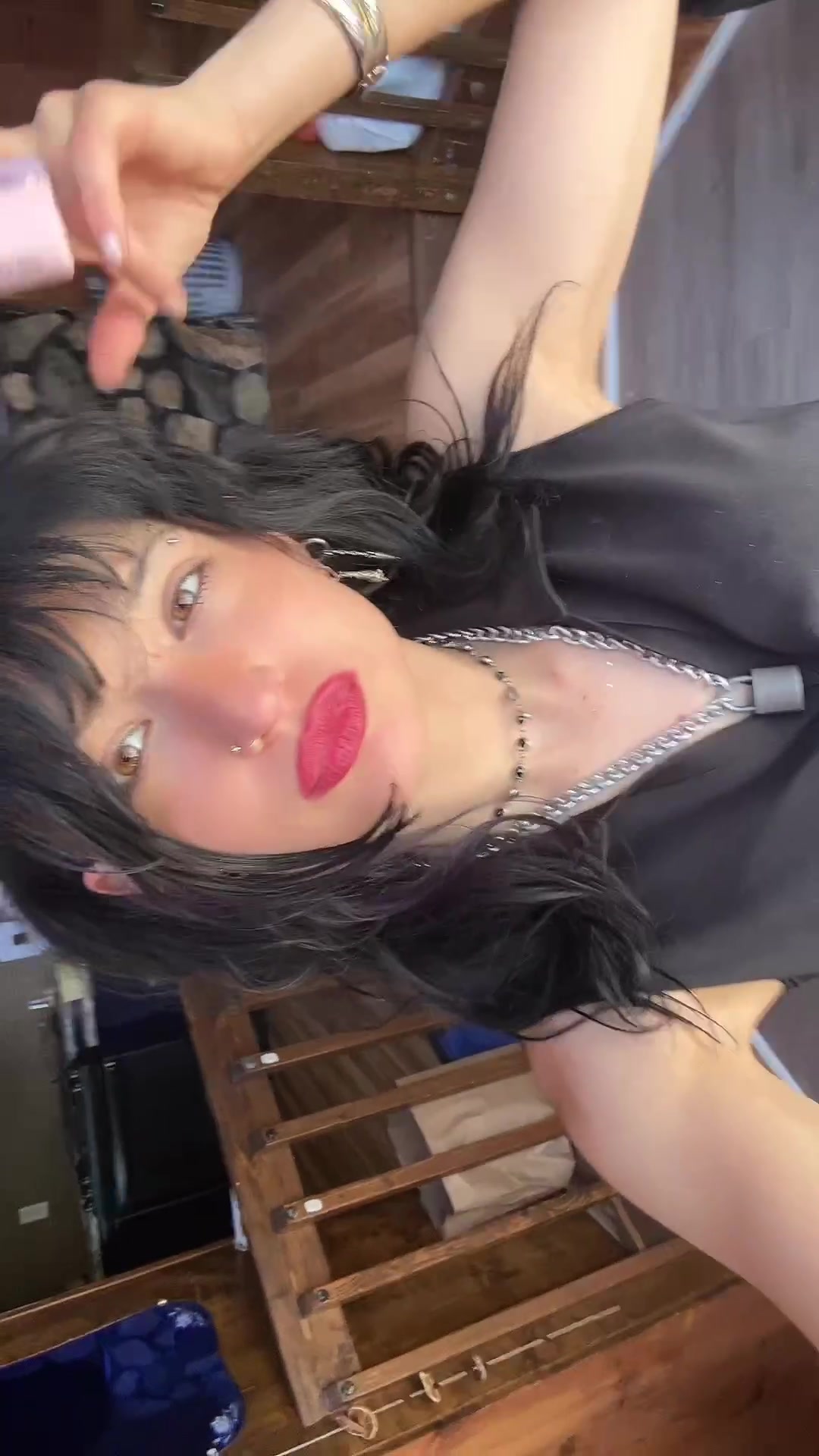 @…