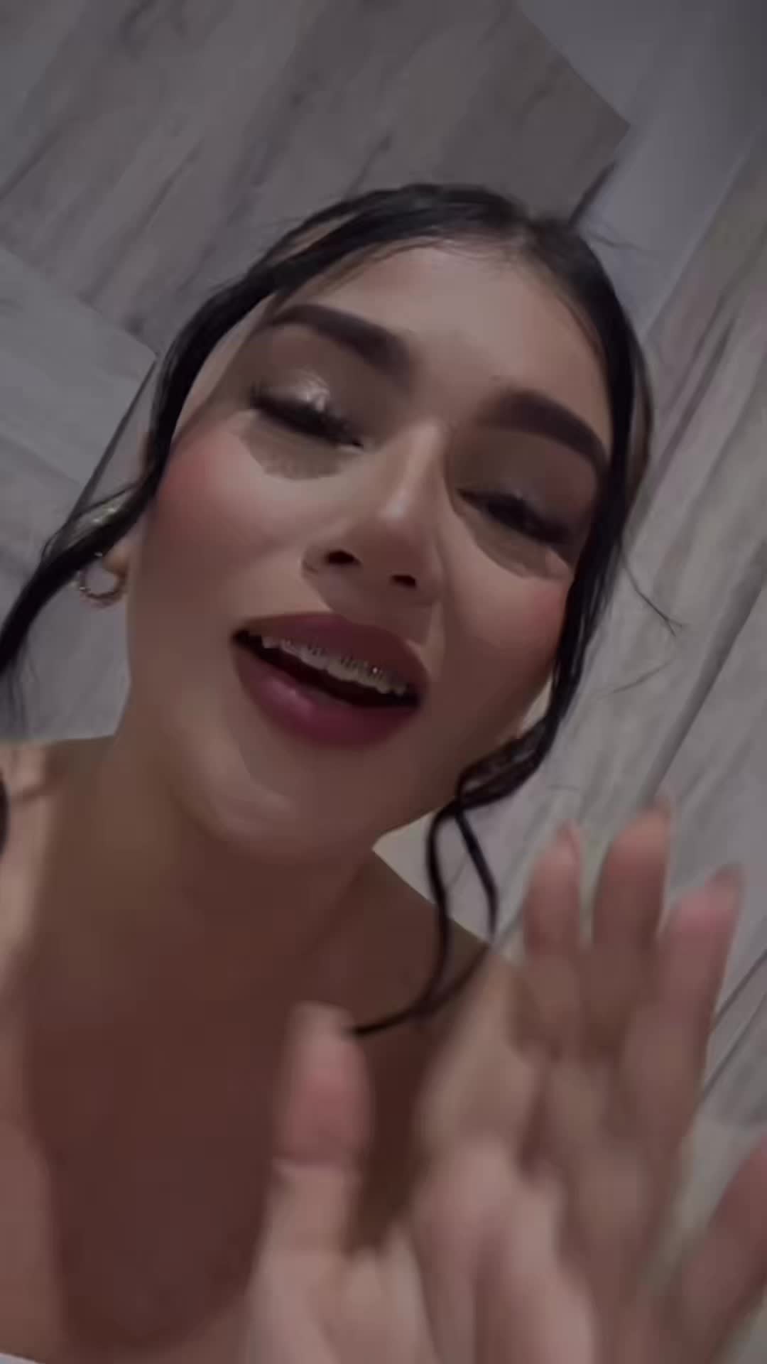 @Andrea Alegrias