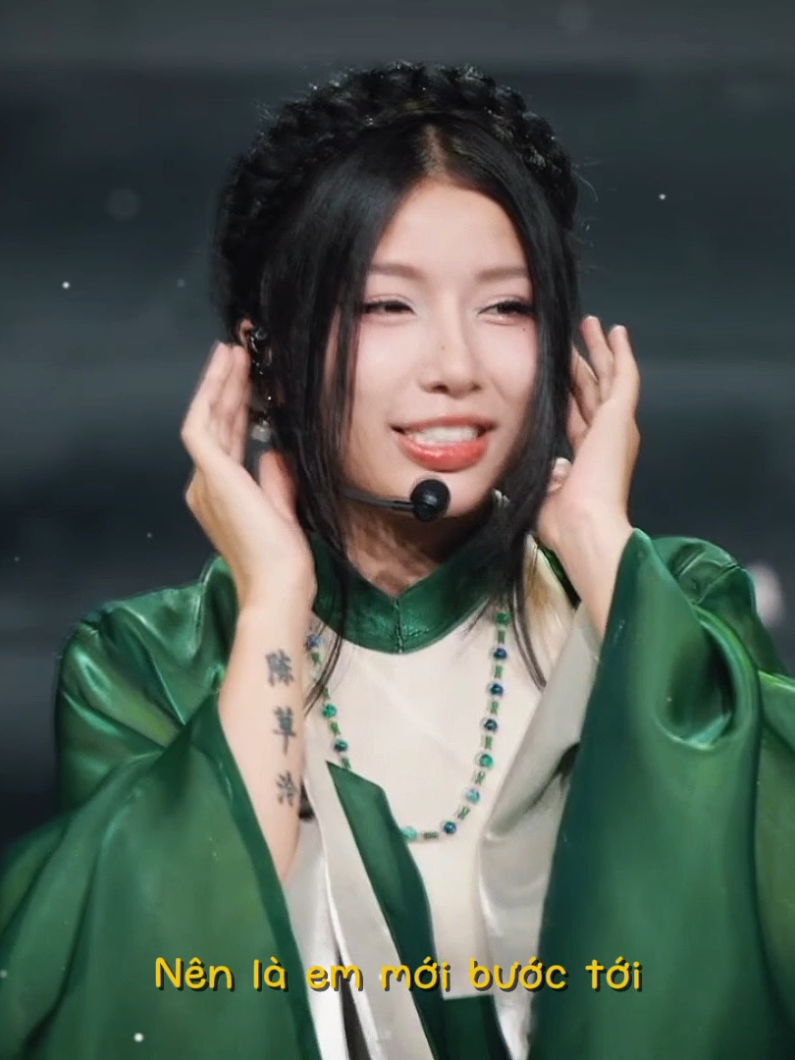 @ʜᴀᴜsᴛʏ