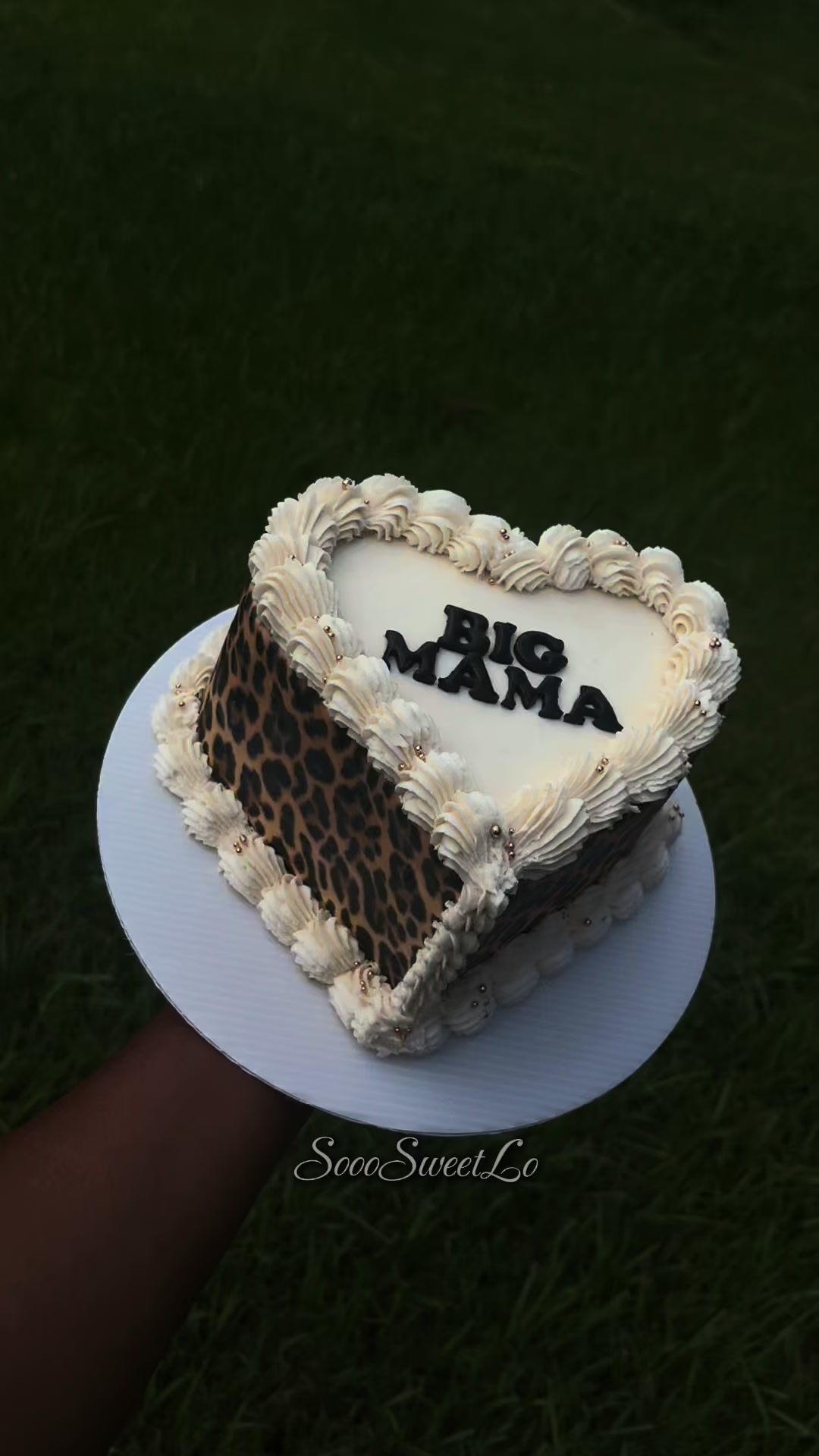 @Cake Lady 🎂 | Lo 🖤