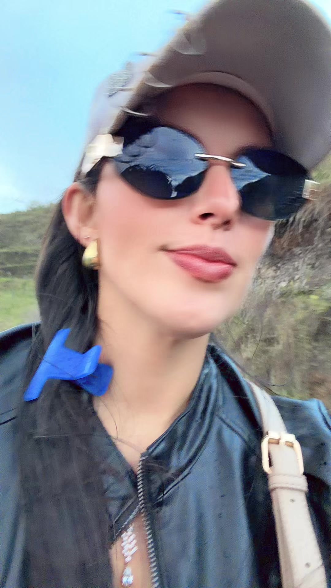 @Yucely