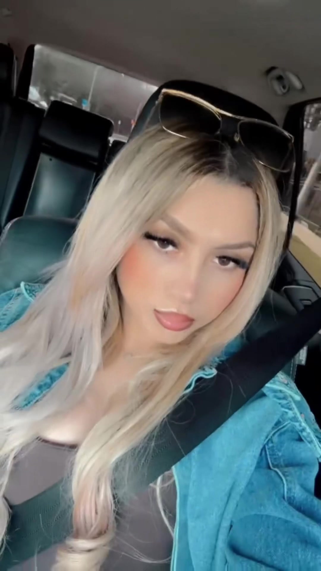 @𝓨𝓪𝓶𝓲🖤👩🏼