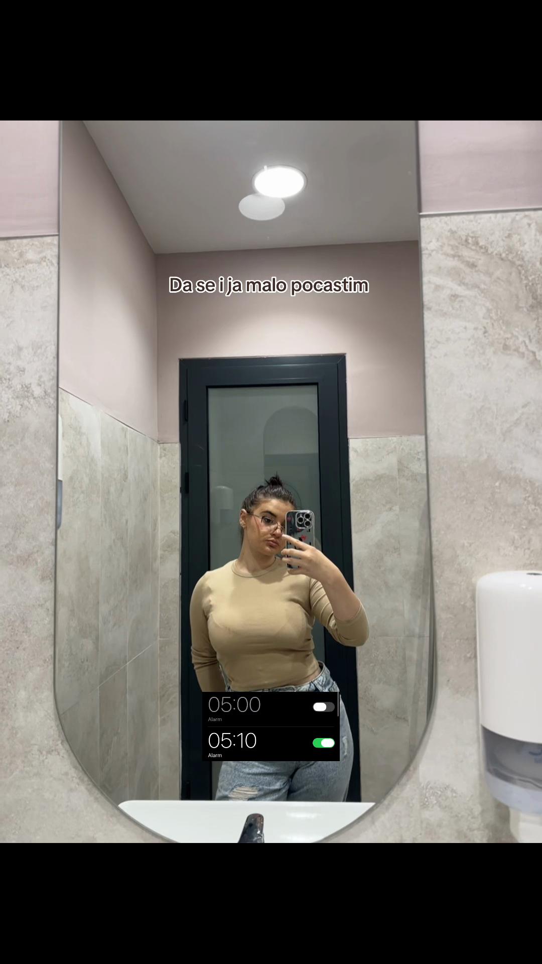 @vikixq👑